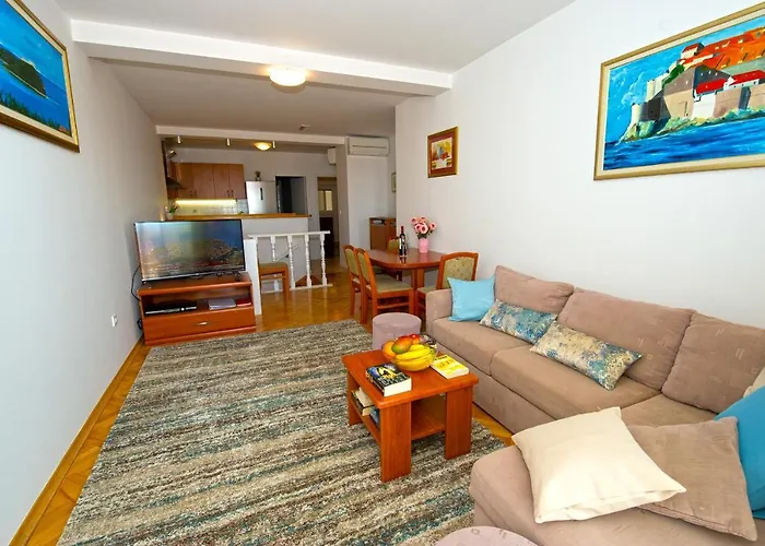 Duby Διαμέρισμα Ντουμπρόβνικ