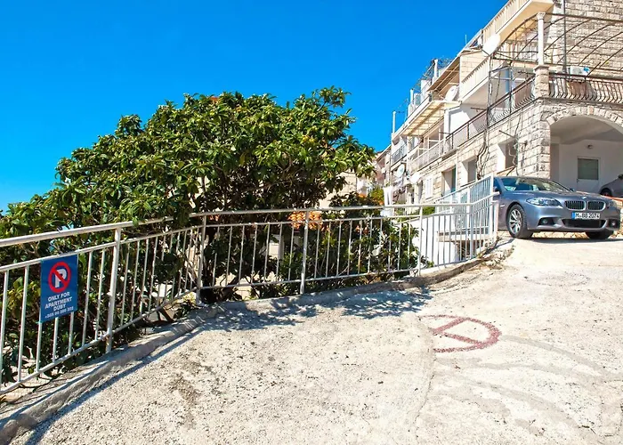 Duby Ντουμπρόβνικ