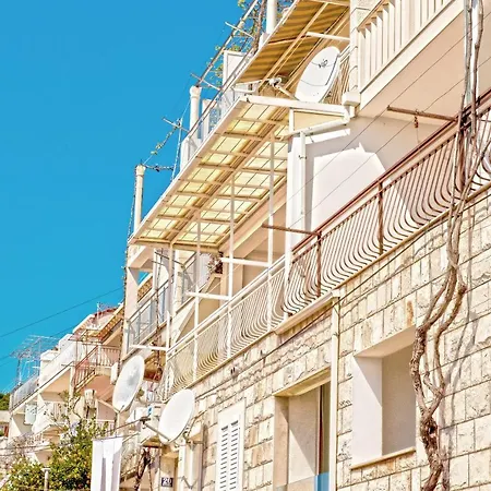 아파트먼트 두비 *